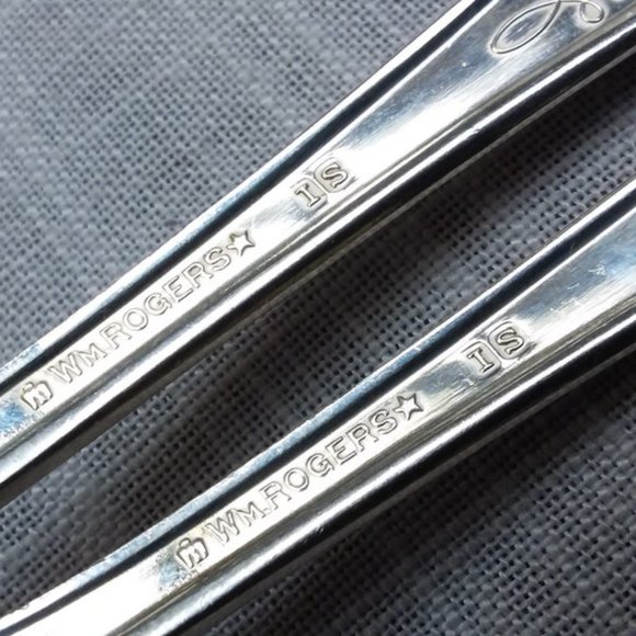 7 pc Burgundy/Champagne WM Rogers Silver Plate Dinner Forks, Set of 7 Forks - Picture 3 of 5